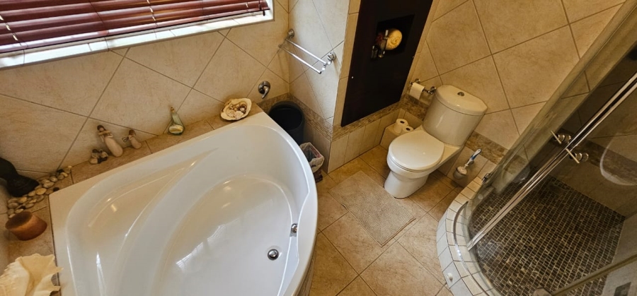 4 Bedroom Property for Sale in Protea Park North West